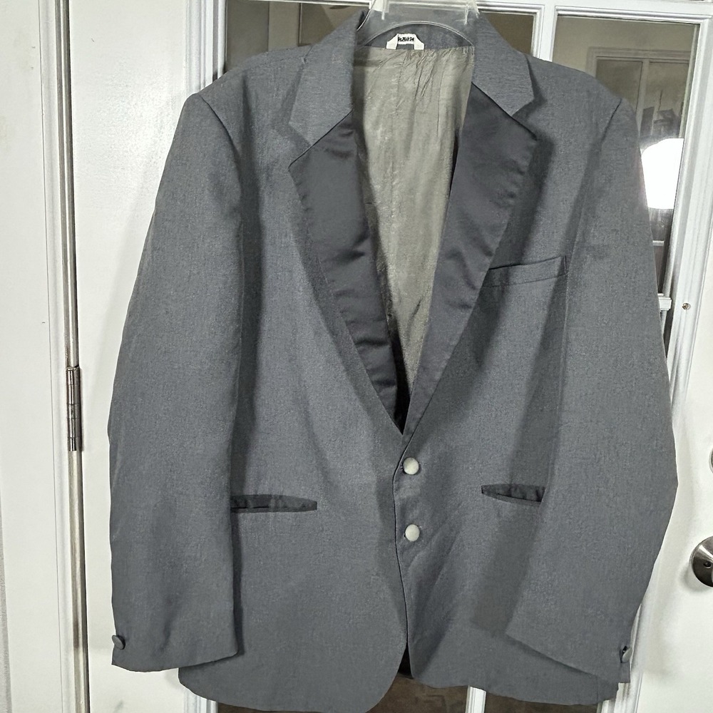 Vintage 1970 Falcone ForDon Mart Gray Satin Trim Blazer‎ EST. 38:40 Tuxedo Style